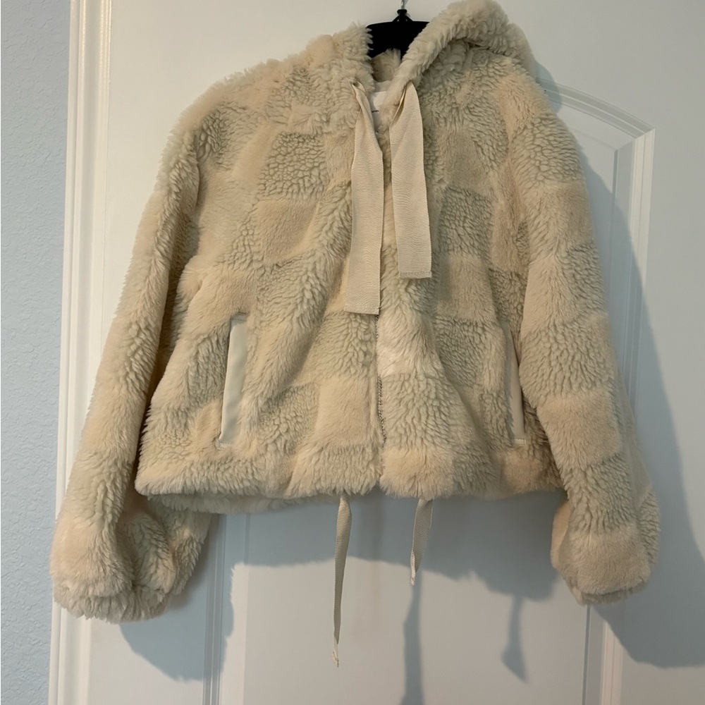 BY ANTHROPOLOGIE CROPPED FAUX FUR HOODIE JACKET - Picture 5 of 12